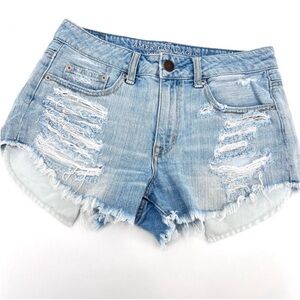 American Eagle Light Wash Distressed Hi Rise Festival Shorts size 4